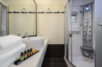 aeolis boutique hotel