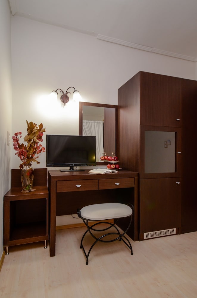 aeolis boutique hotel