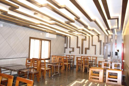 annai in saravana bhavan fine stay and restaurant