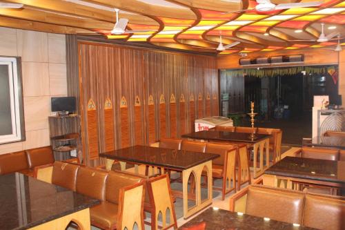 annai in saravana bhavan fine stay and restaurant
