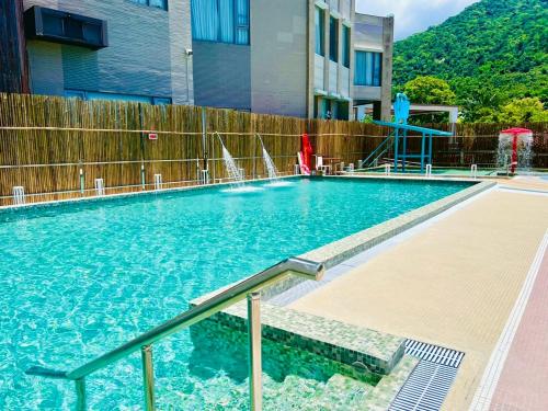 chihpen century hotel