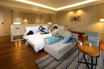 chihpen century hotel