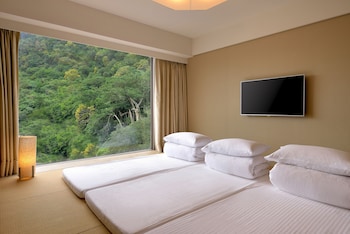 chihpen century hotel