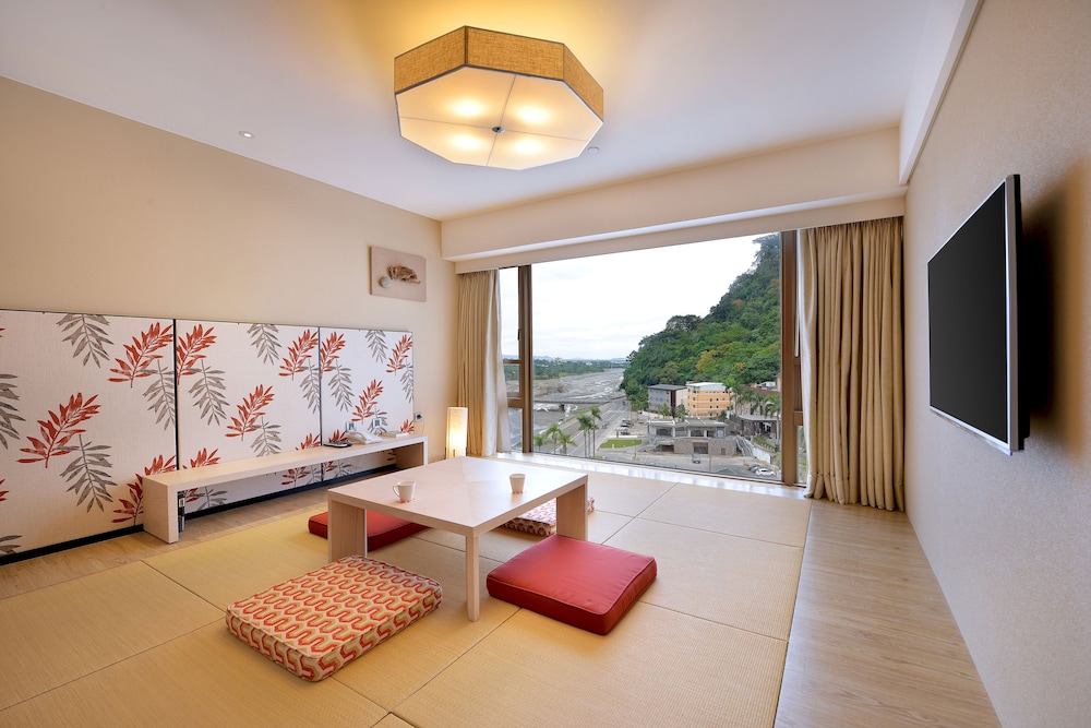 Chihpen Century Hotel,,5 star