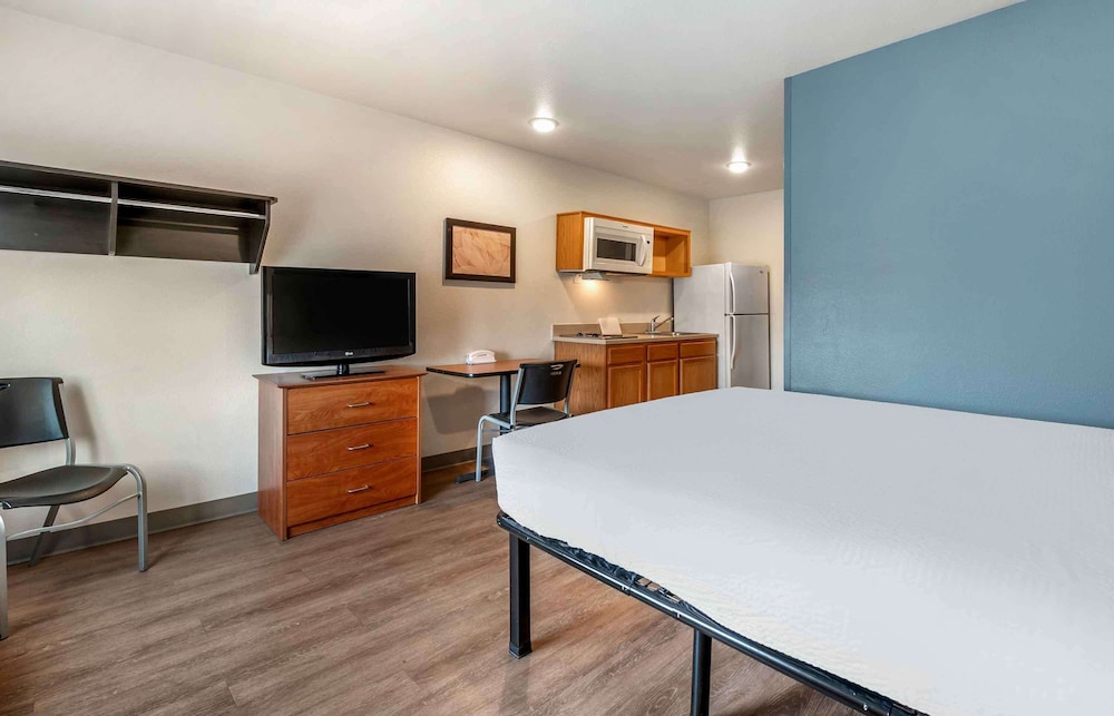 extended stay america select suites indianapolis west