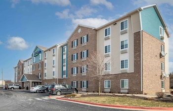 extended stay america select suites indianapolis west