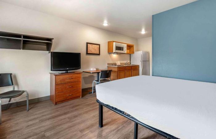 extended stay america select suites indianapolis west
