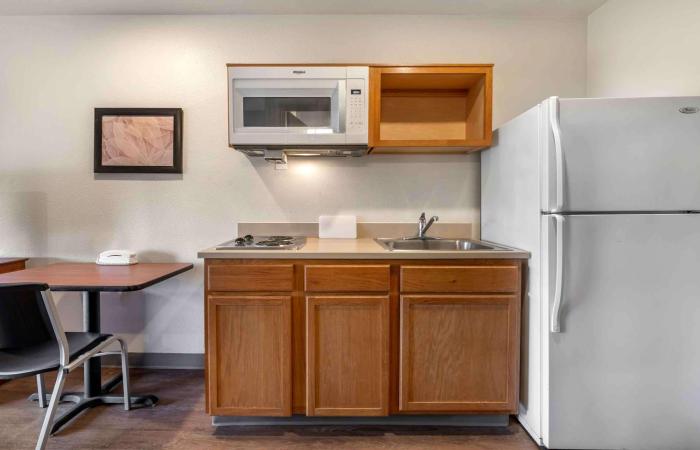 extended stay america select suites indianapolis west