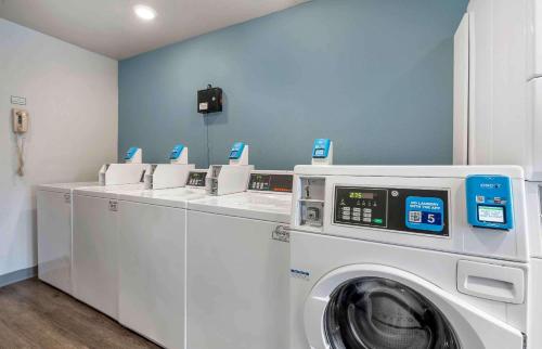 extended stay america select suites indianapolis west