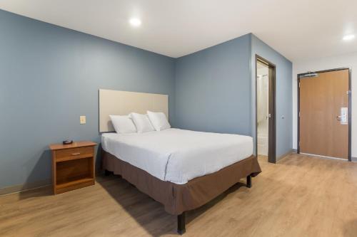 extended stay america select suites indianapolis west