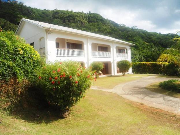 la residence villas and studios