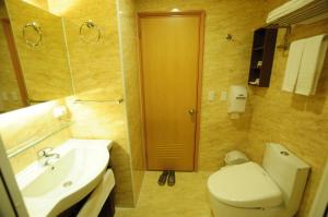 kindness hotel sanduo shopping district