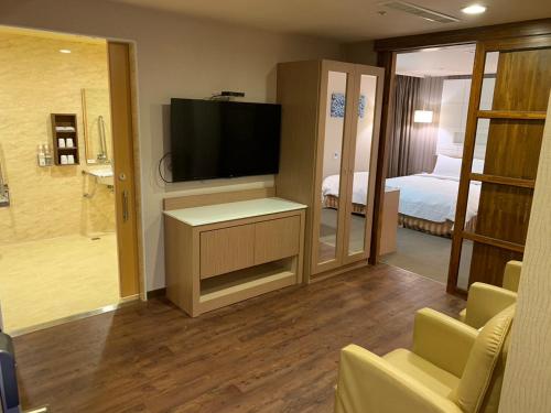 kindness hotel sanduo shopping district