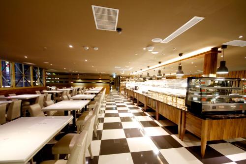 kindness hotel sanduo shopping district