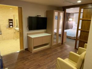 Kindness Hotel Sanduo Shopping District,,3 star