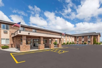 Baymont By Wyndham Manistee,Ludington>>Filer Charter Township,2 star