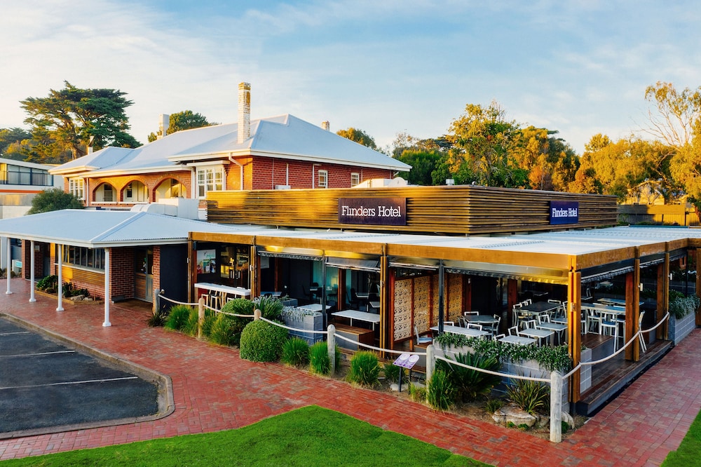 quarters at flinders hotel