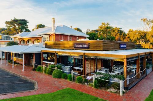 quarters at flinders hotel