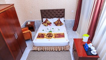 easy hotel kenya