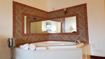 fairbridge inn and suites cleburne