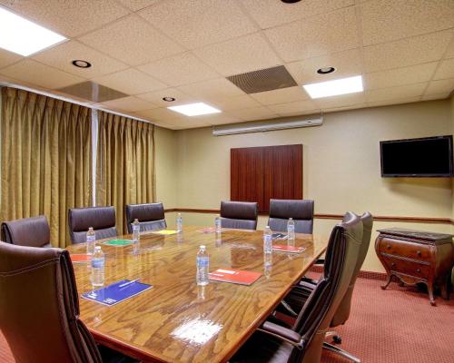 fairbridge inn and suites cleburne