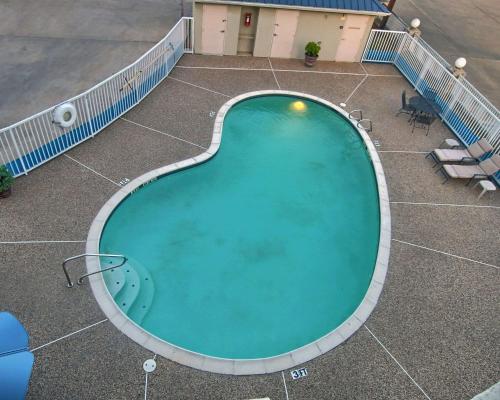 fairbridge inn and suites cleburne