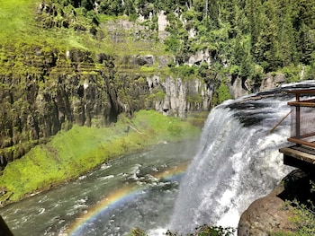the fishing bear lodge