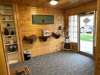 The Fishing Bear Lodge,,2 star