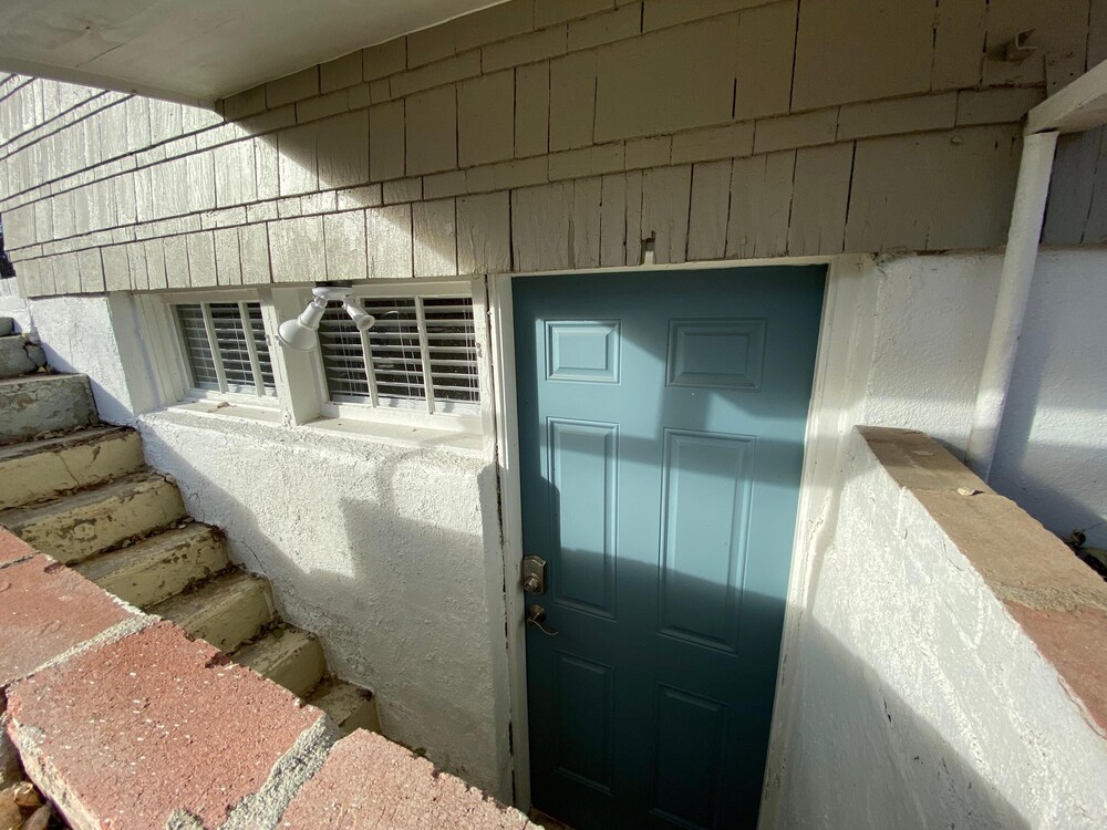 inviting bungalow next to unc free cruiser bikes