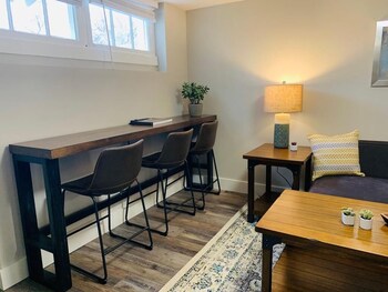 inviting bungalow next to unc free cruiser bikes