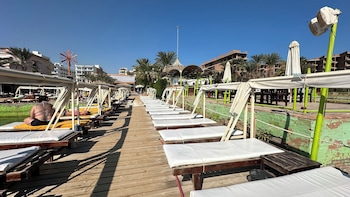 elysees apartment hotel