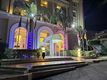 elysees apartment hotel