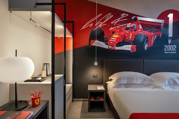 hotel maranello village