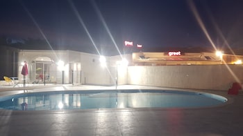 greet hotel castres saix