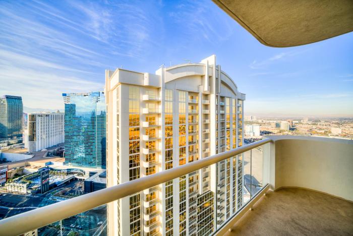 jet luxury at the signature condo hotel