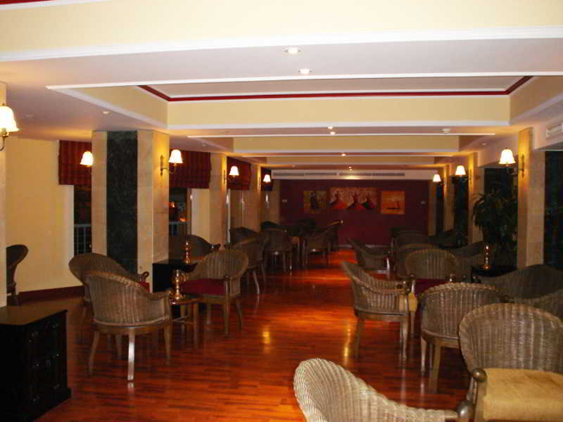 Sea Garden Hotel,,2 star