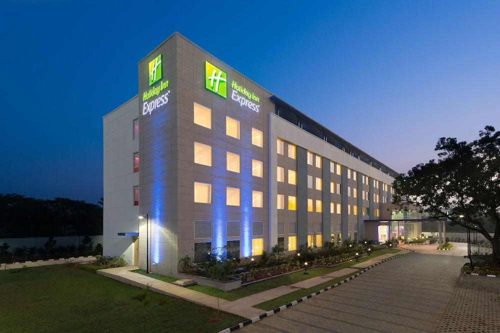 Holiday Inn Express Chennai Mahindra World City