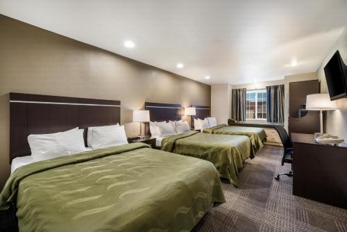 quality inn and suites near nas fallon