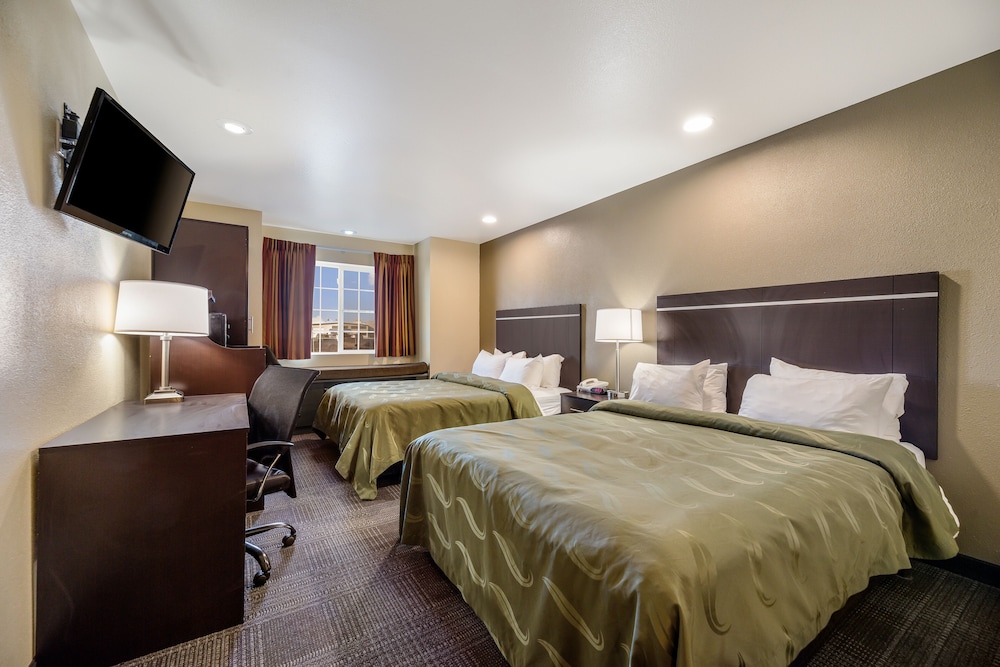 quality inn and suites near nas fallon