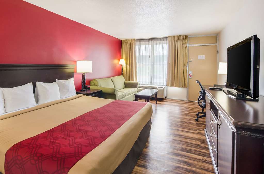 econo lodge marion i 81