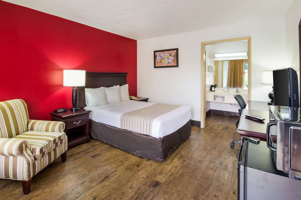 econo lodge marion i 81