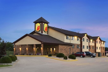 Super 8 By Wyndham Marion,Marion>>Carbondale,2 star