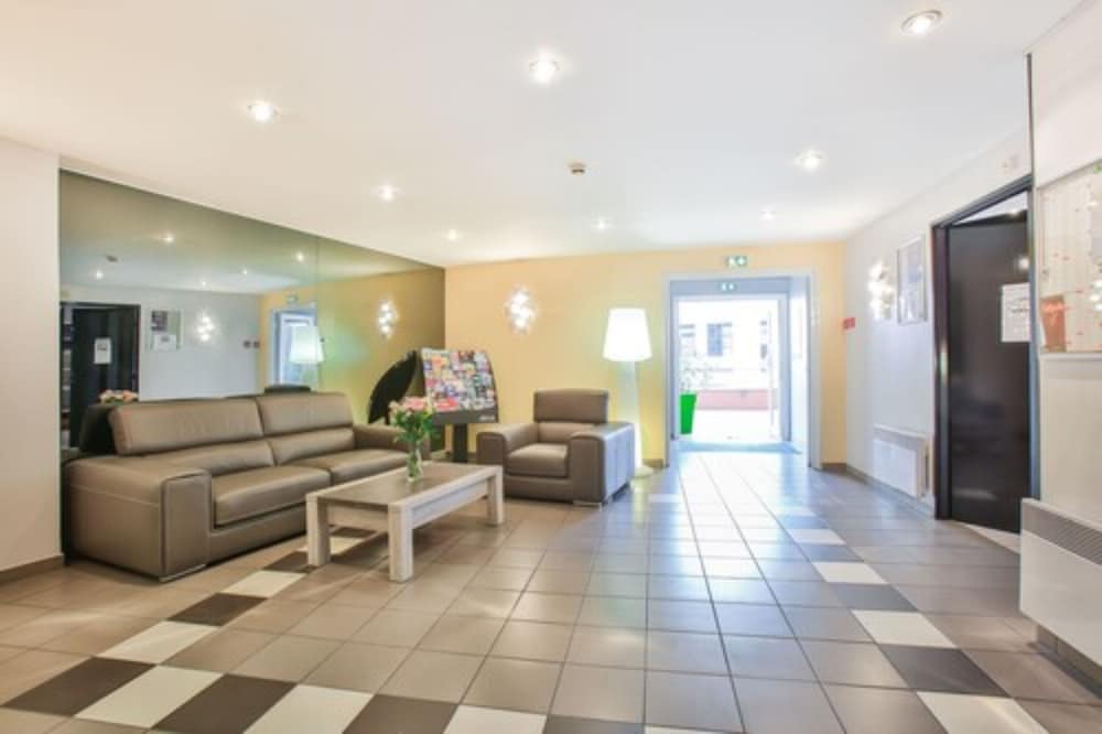 appart hotel les laureades