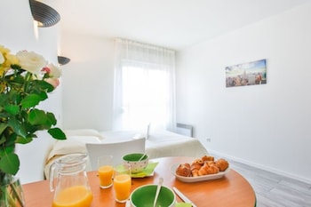 appart hotel les laureades