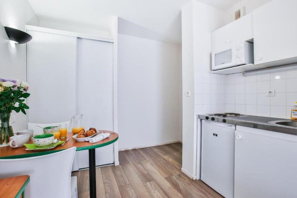 appart hotel les laureades