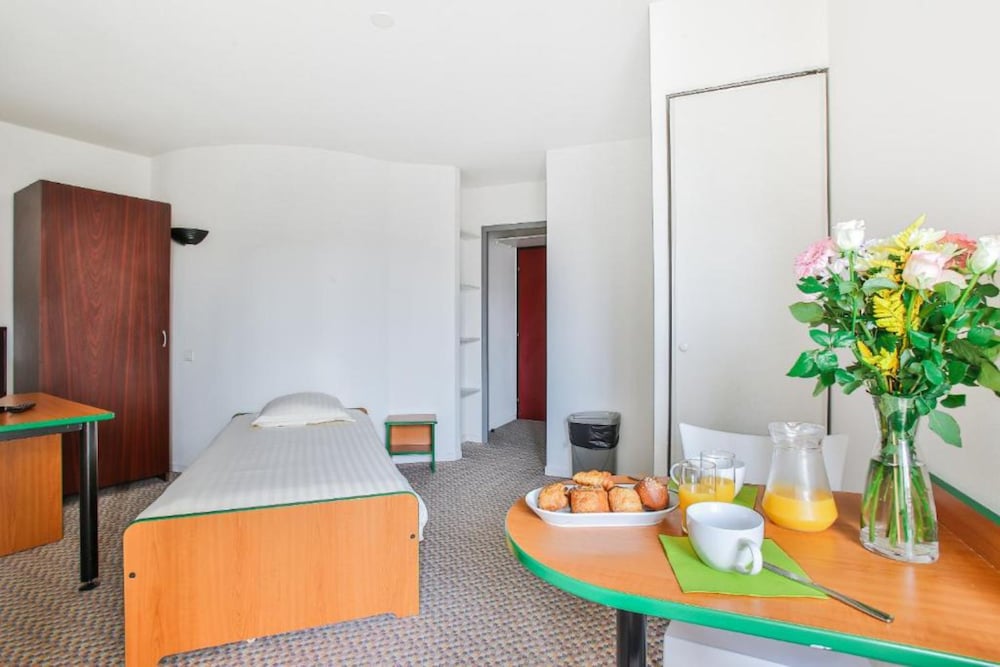 appart hotel les laureades