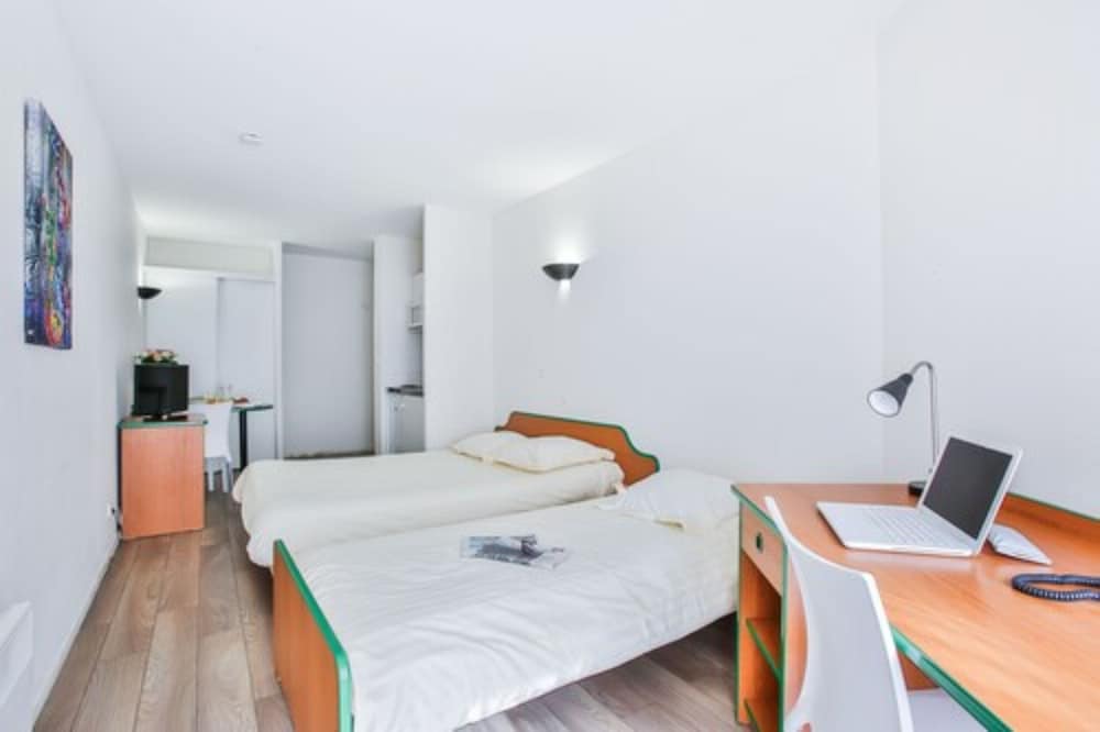 appart hotel les laureades