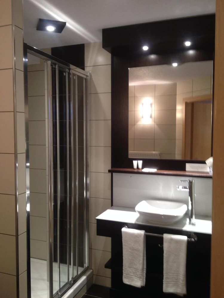 logis hotel cottage dudelange