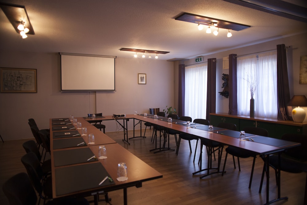 logis hotel cottage dudelange