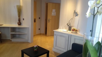 logis hotel cottage dudelange